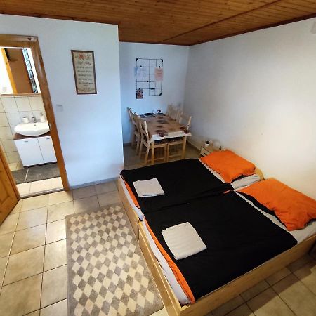 شقة Suello Feszek Apartman Tiszafüred المظهر الخارجي الصورة