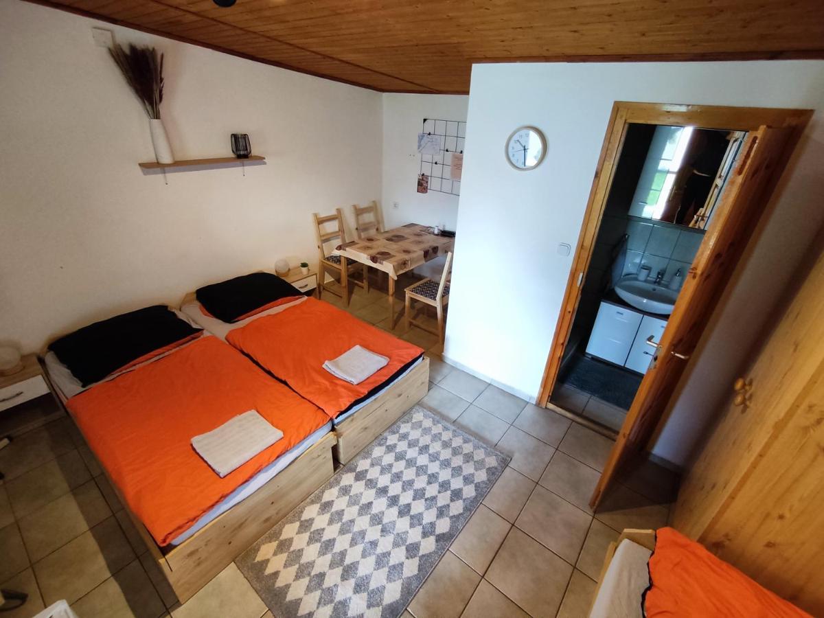 شقة Suello Feszek Apartman Tiszafüred المظهر الخارجي الصورة
